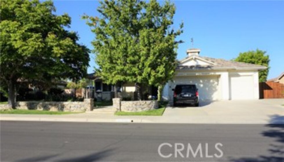 23852 Hayes Avenue Photo